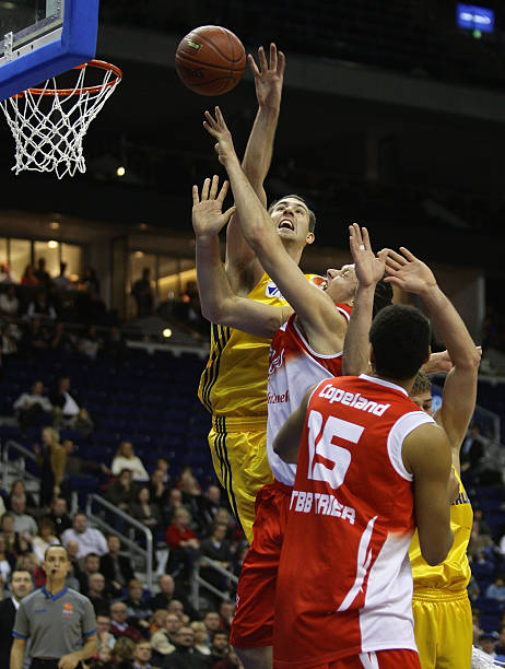 不同学校的 不同学校的