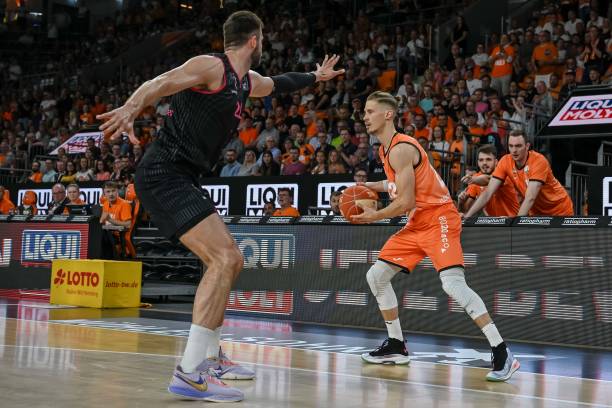 手不断挑战 手不断挑战